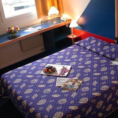 Hotel Stars Arcueil Aulnay-sous-Bois Habitación foto