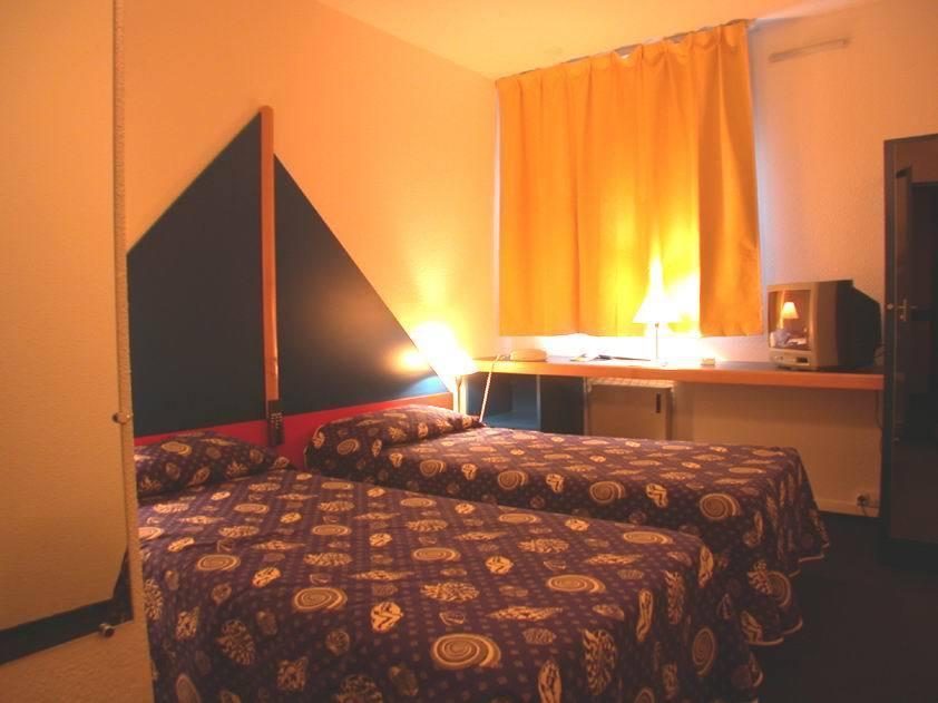 Hotel Stars Arcueil Aulnay-sous-Bois Habitación foto