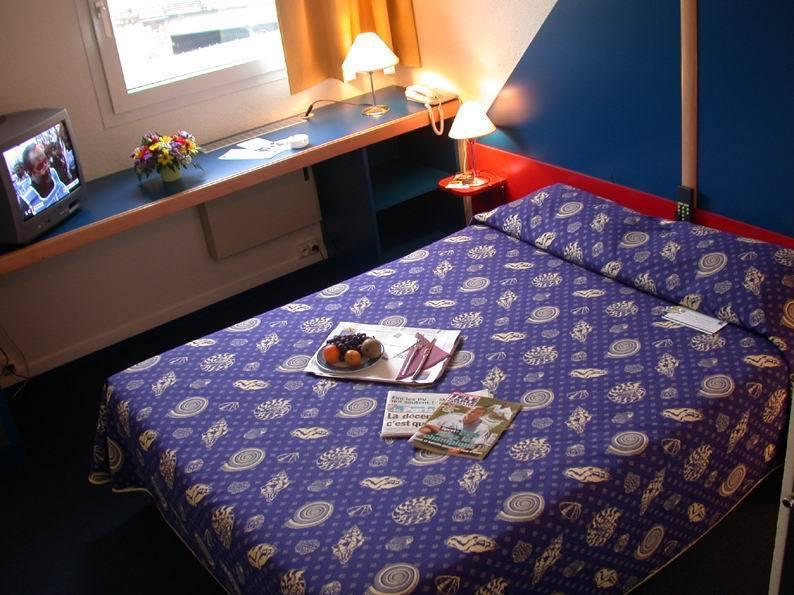 Hotel Stars Arcueil Aulnay-sous-Bois Habitación foto